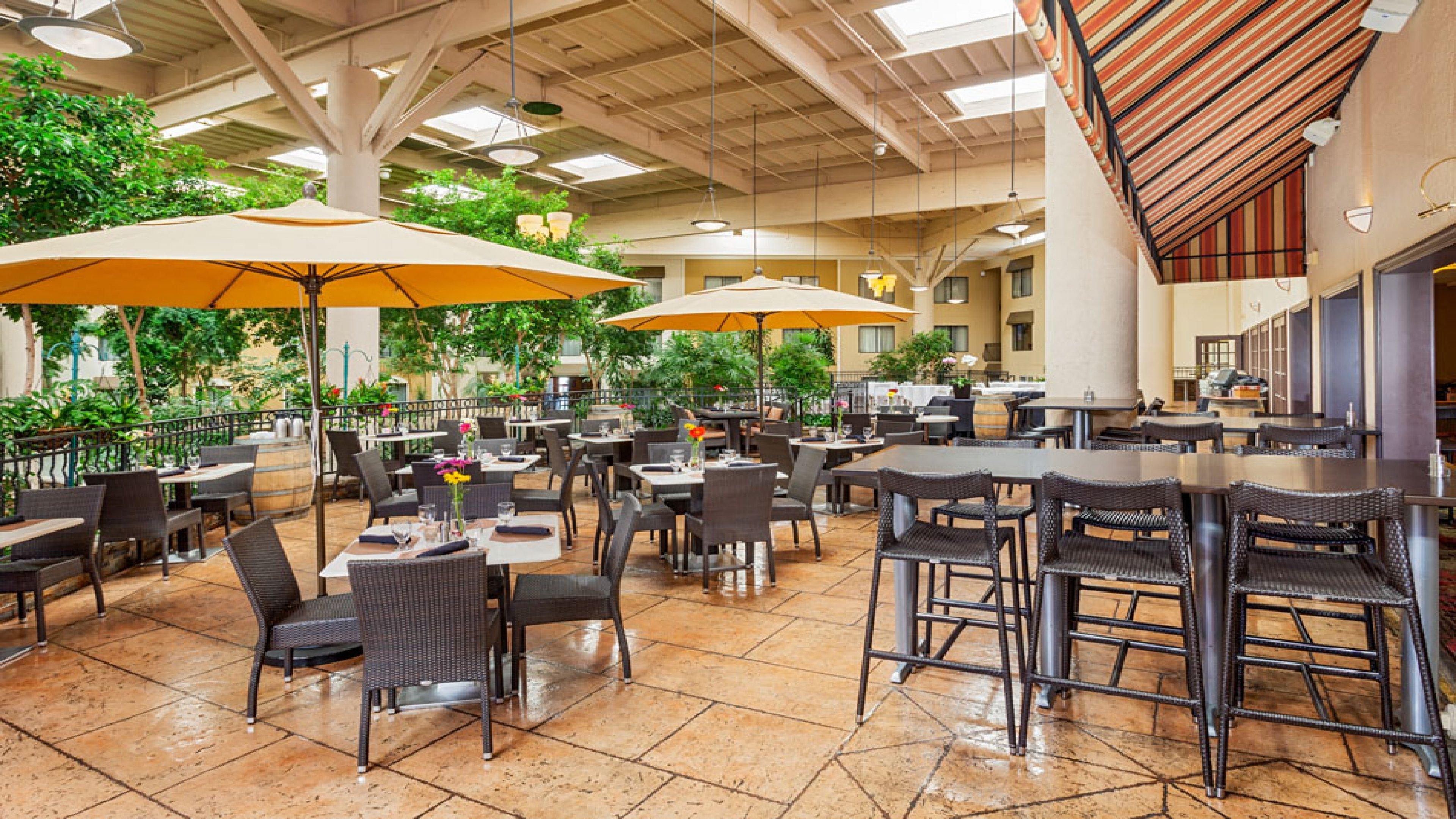 Concord Plaza Hotel Exterior foto