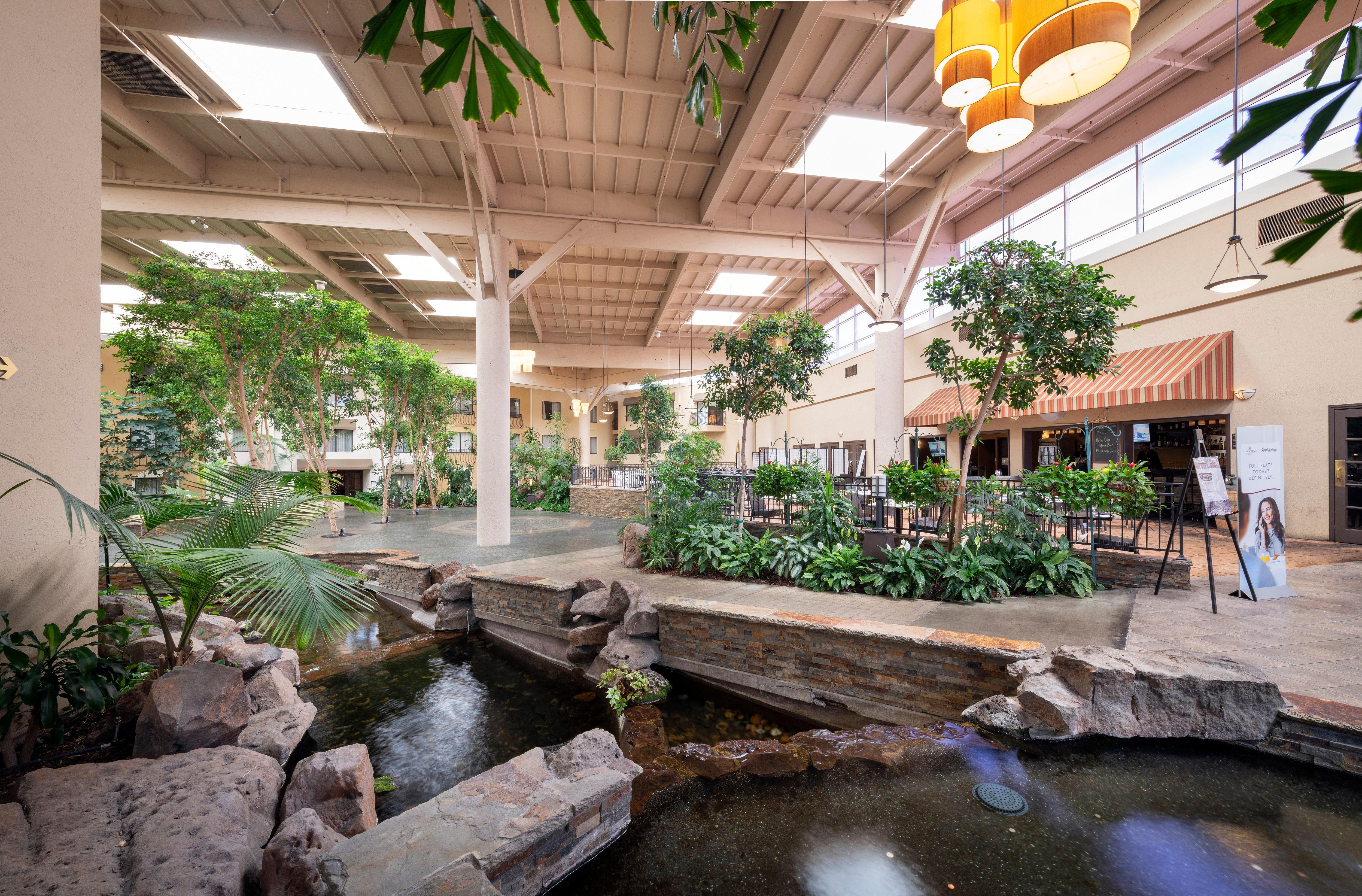 Concord Plaza Hotel Exterior foto