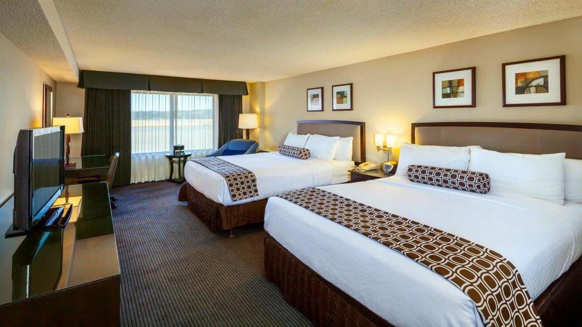 Concord Plaza Hotel Zimmer foto