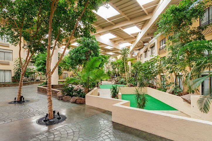 Concord Plaza Hotel Exterior foto